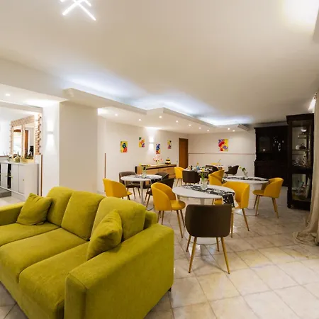 Hotel Dali 2*