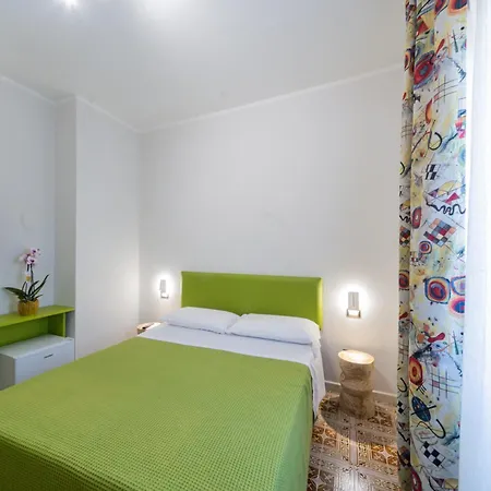 Hotel Dali 2*